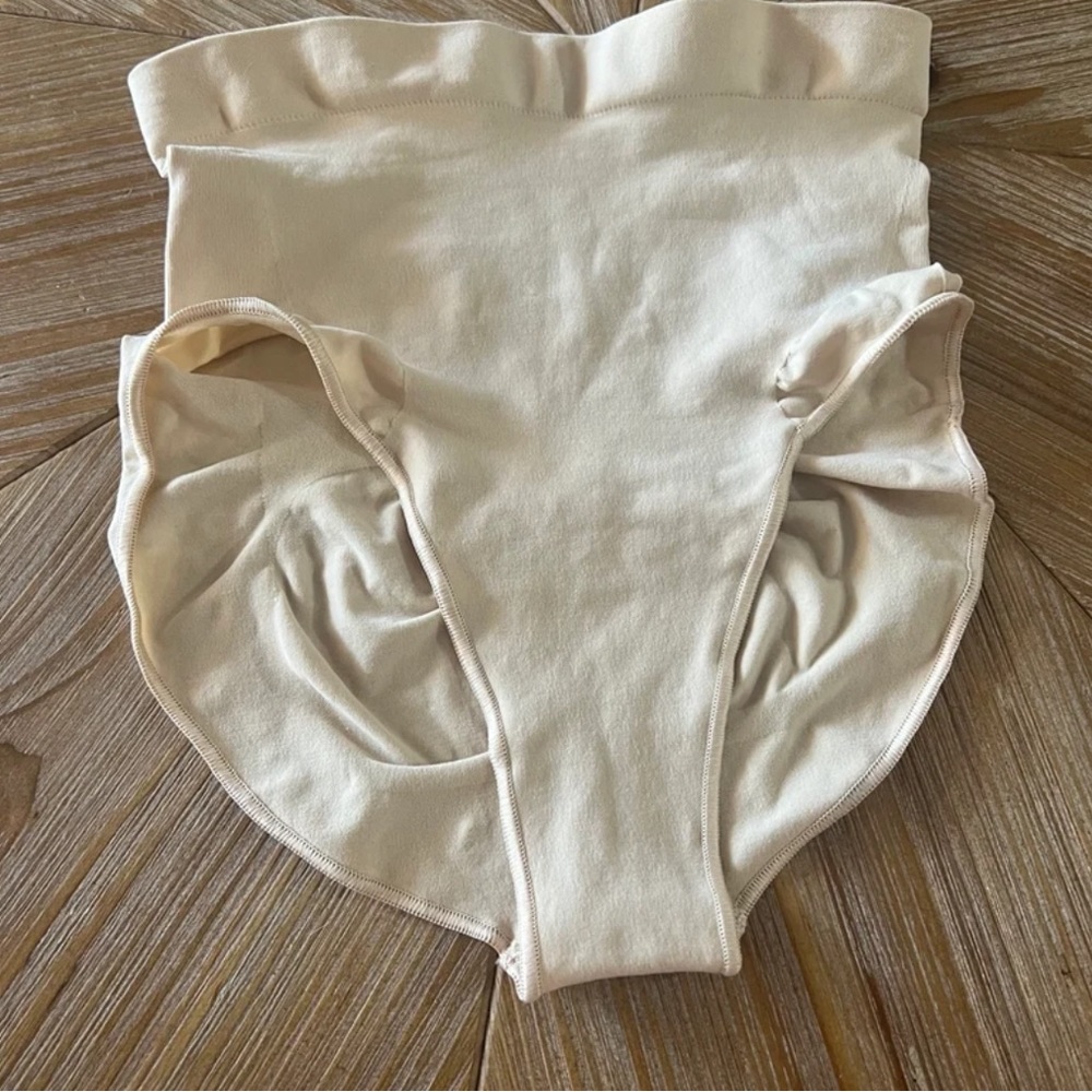 SOLD! On another site. Skims panty